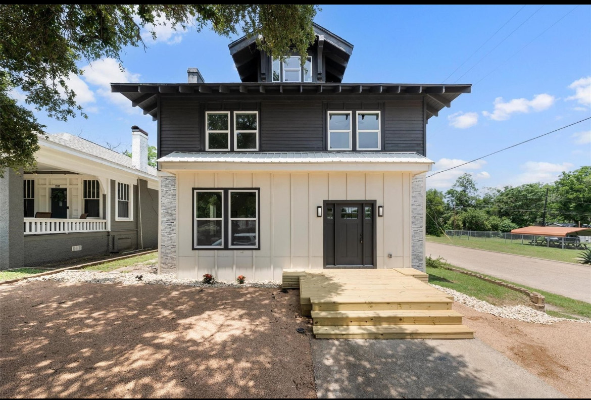 2201 Morrow Avenue